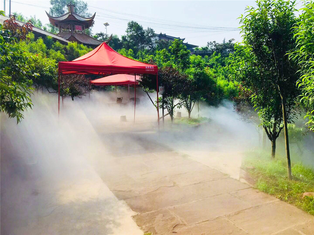 成都龍泉驛萬家大院噴霧造景